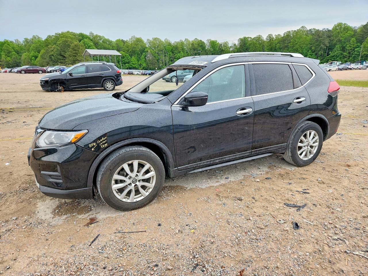 Salvage Nissan Rogue Image