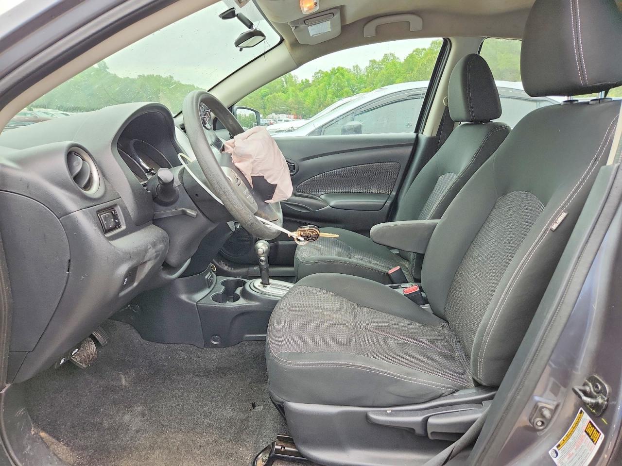 Nissan Versa Sv