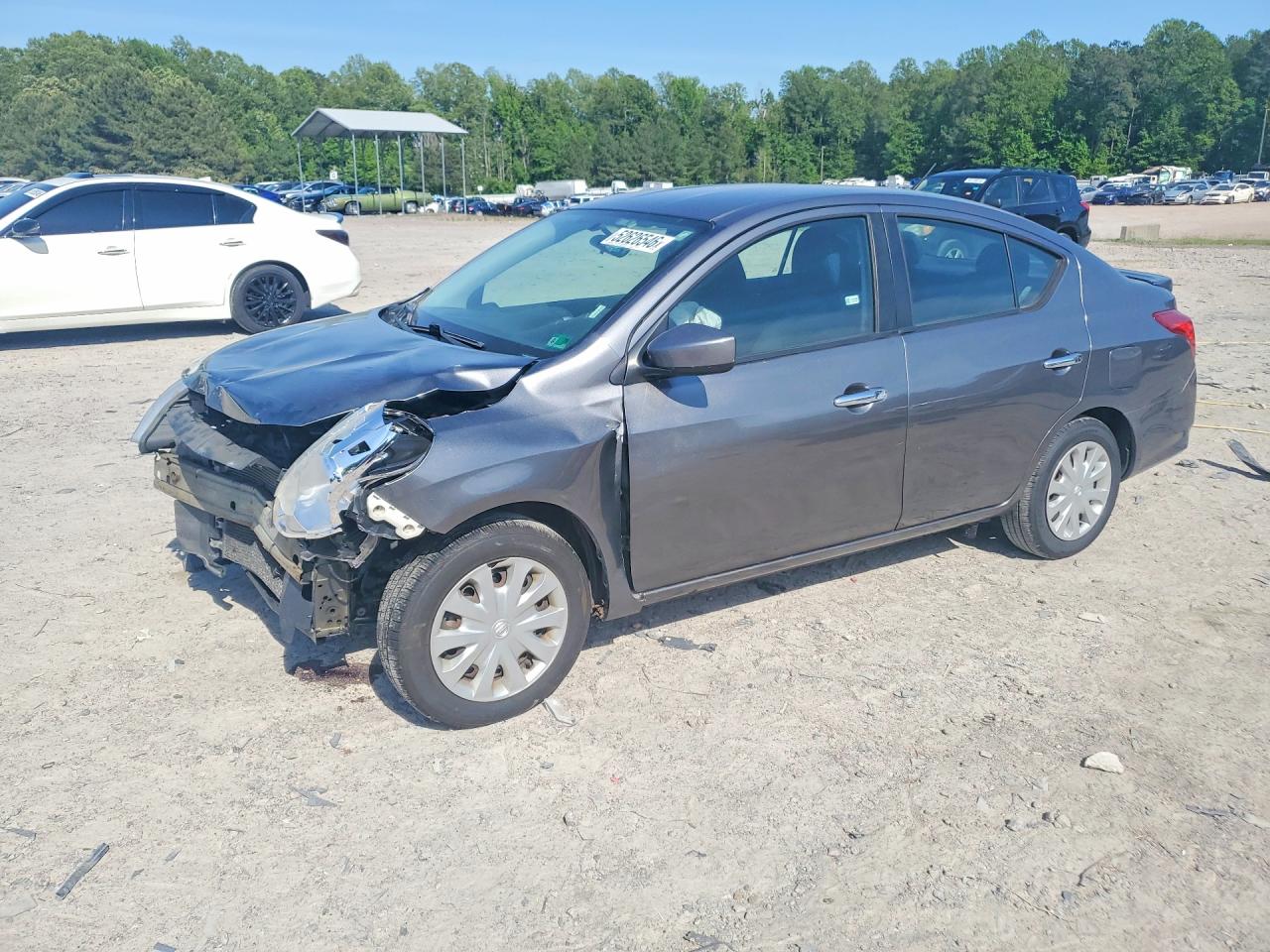 Salvage Nissan Versa Image