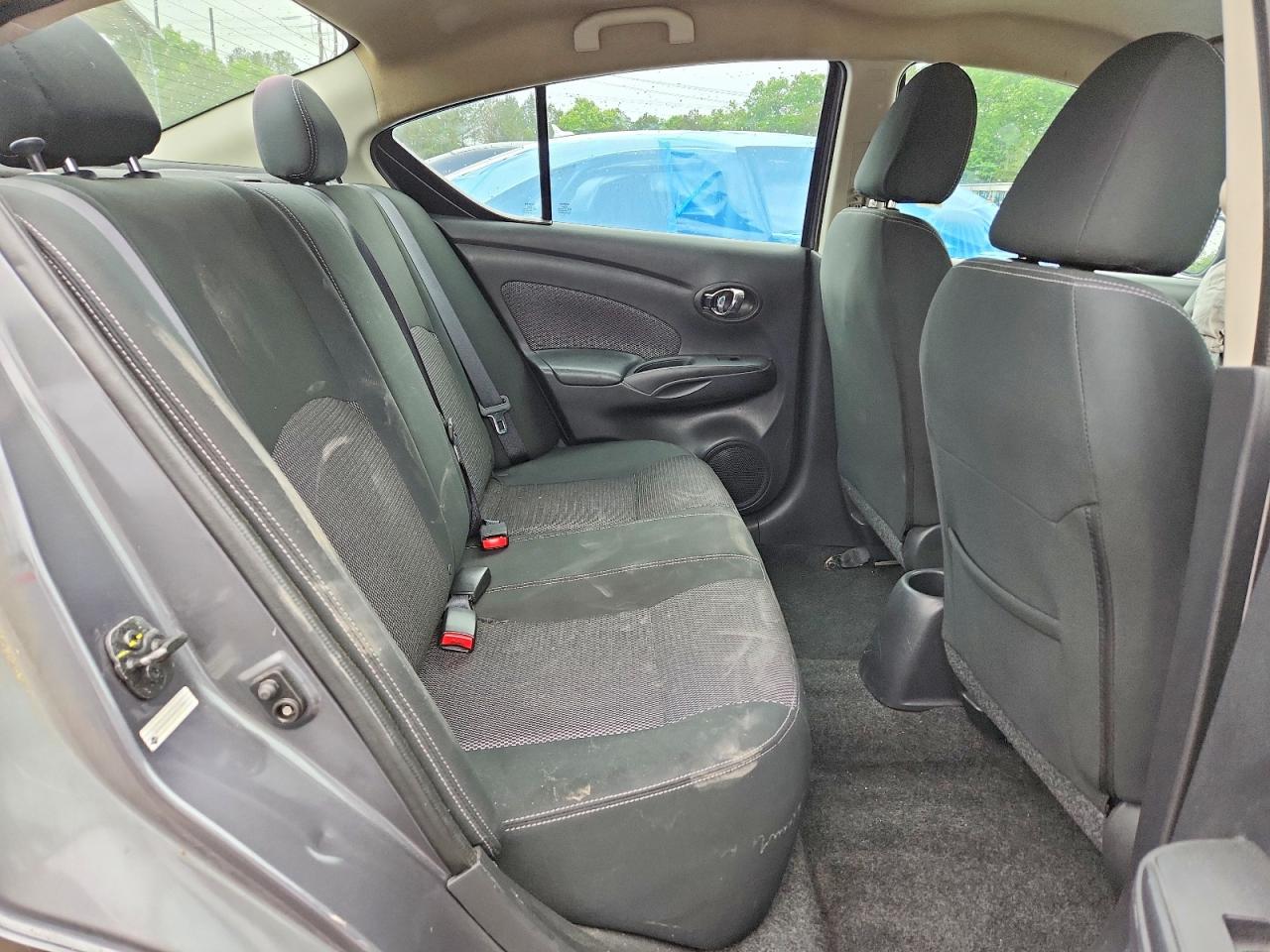 Nissan Versa Sv