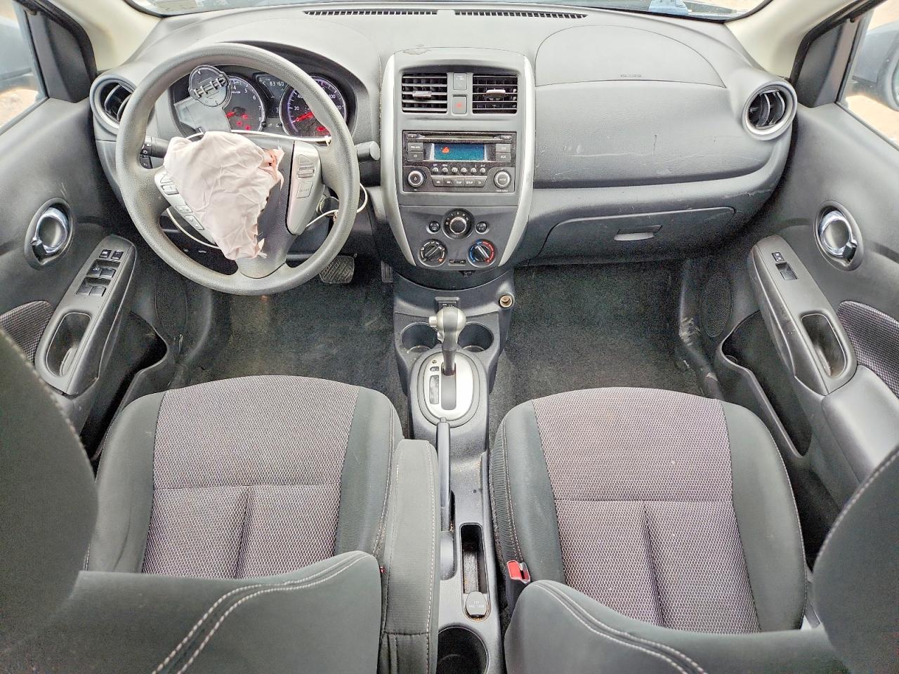 Nissan Versa Sv