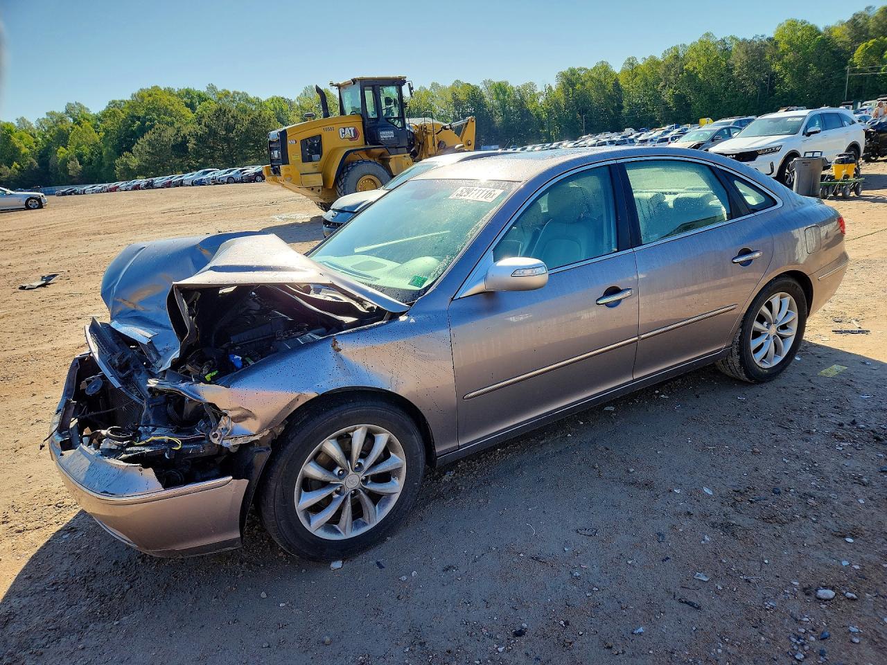 Salvage Hyundai Azera Image