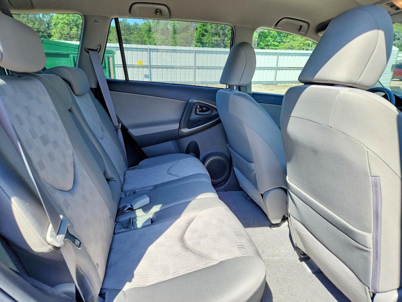 Toyota RAV4 Base