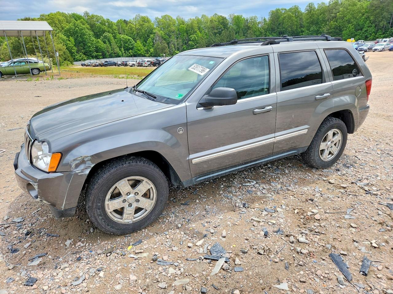 Salvage Jeep Cherokee Image