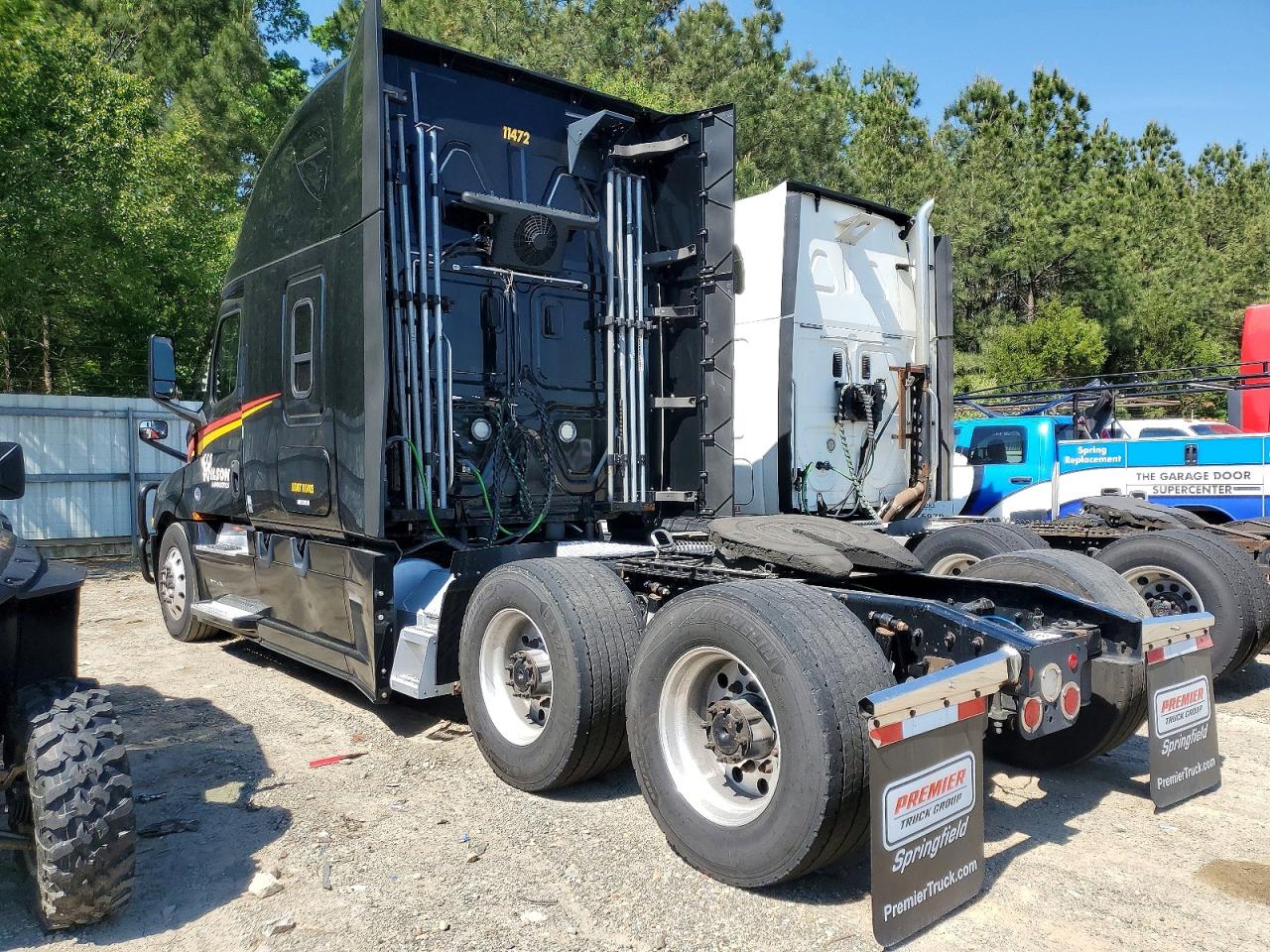 Freigliner Cascadia 126