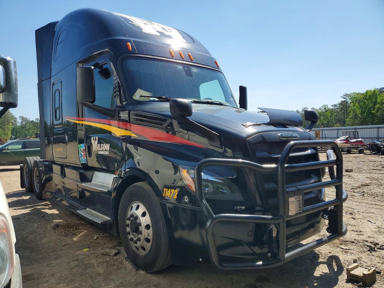 Salvage Freigliner Cascadia 126 Image