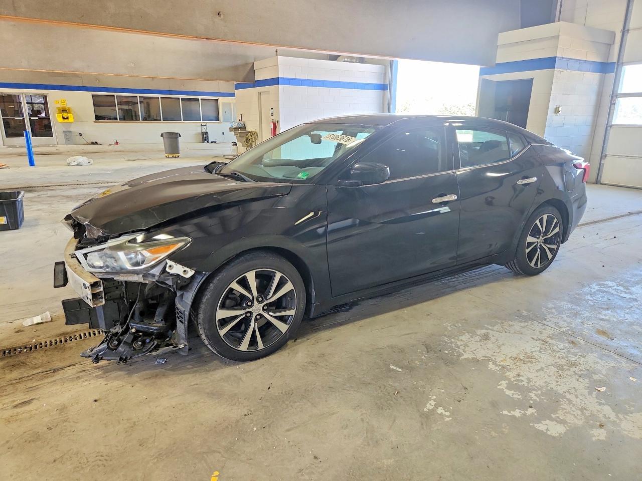 Salvage Nissan Maxima Image