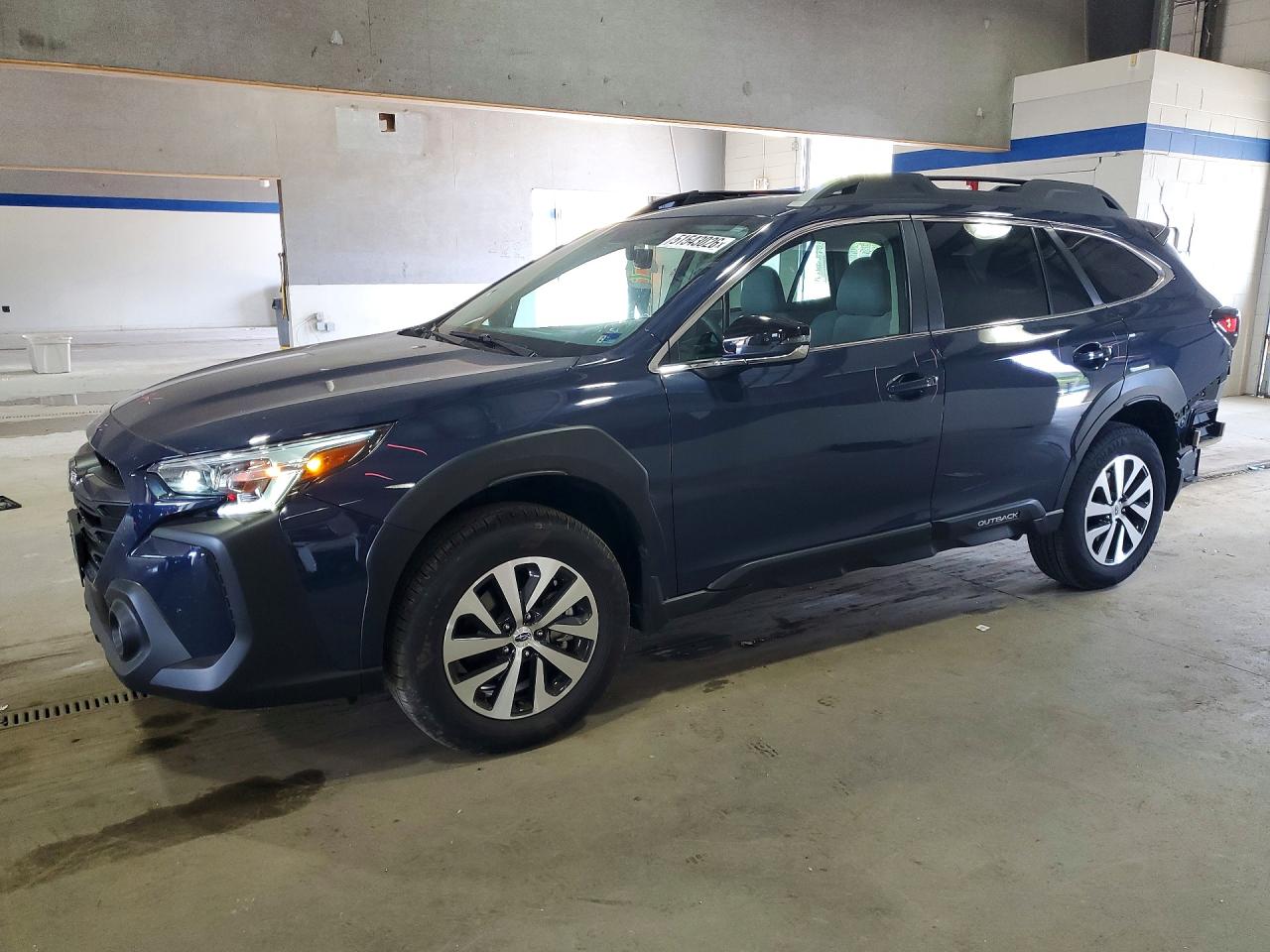 Salvage Subaru Outback Image