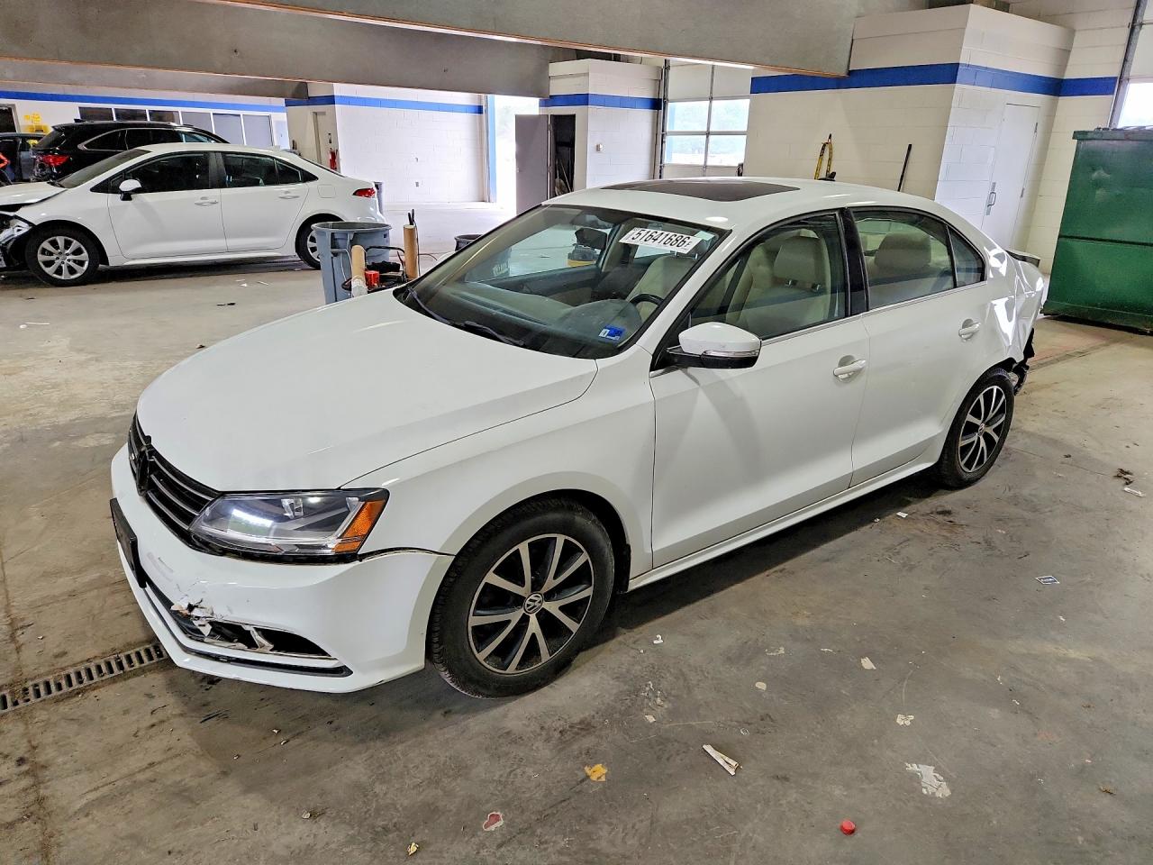 Salvage Volkswagen Jetta Image
