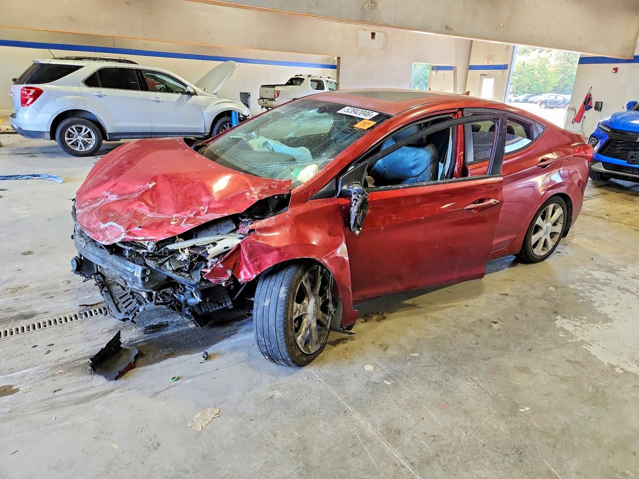 Salvage Hyundai ELANTRA Image