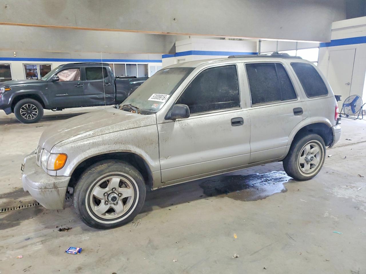 Salvage Kia Sportage Image