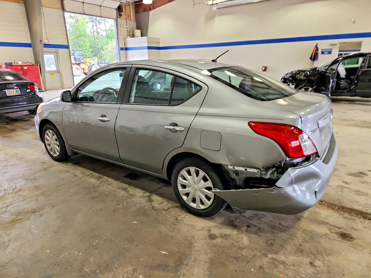 Nissan Versa 1.6 S
