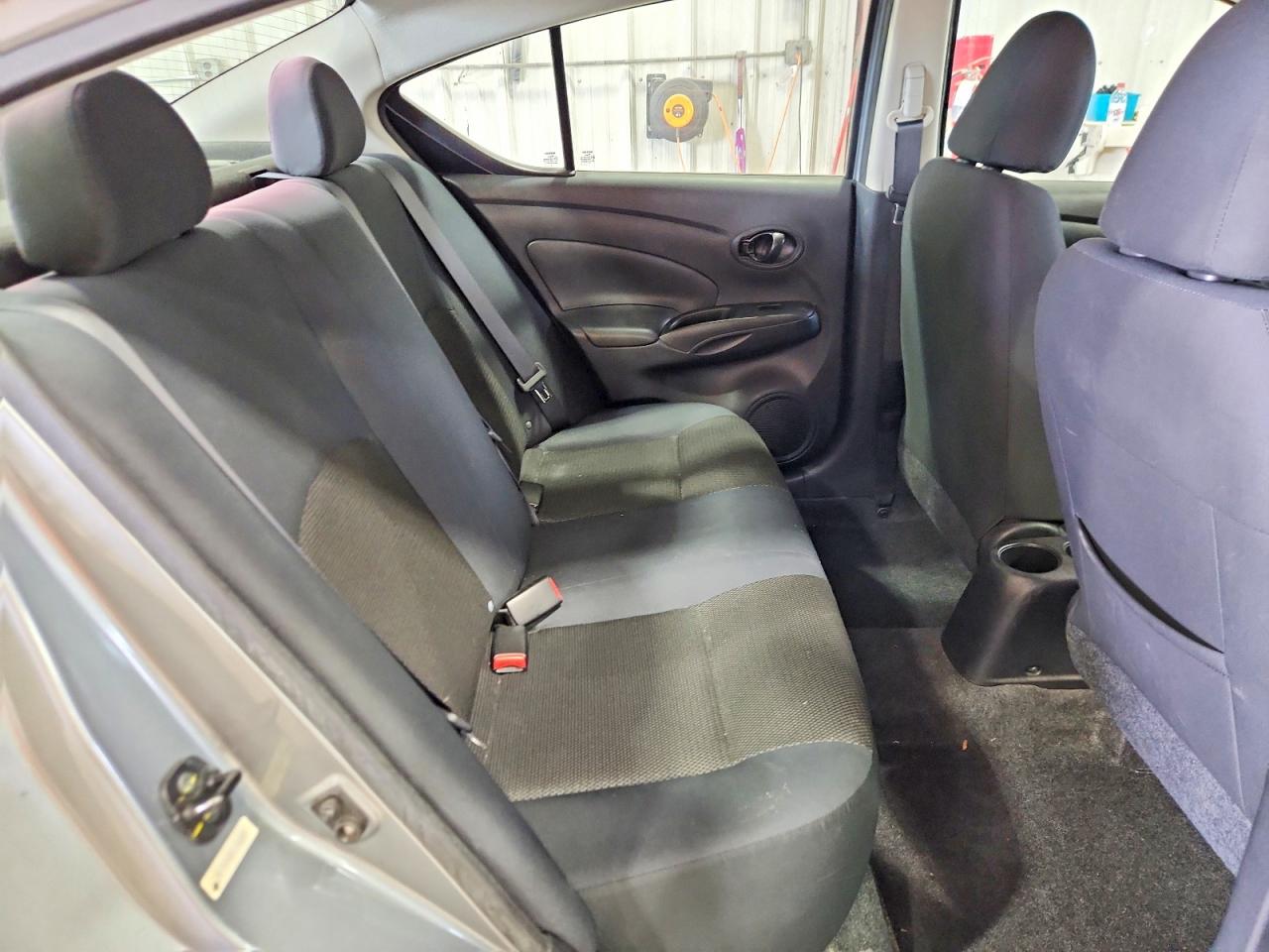 Nissan Versa 1.6 S