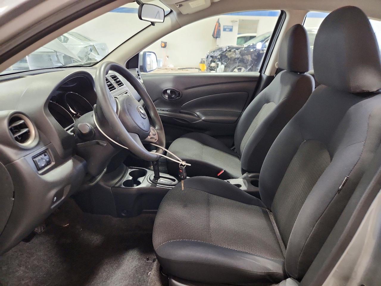 Nissan Versa 1.6 S