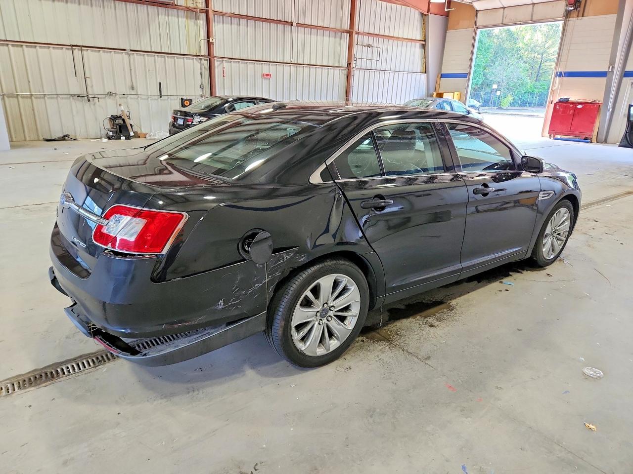 Ford Taurus Limited