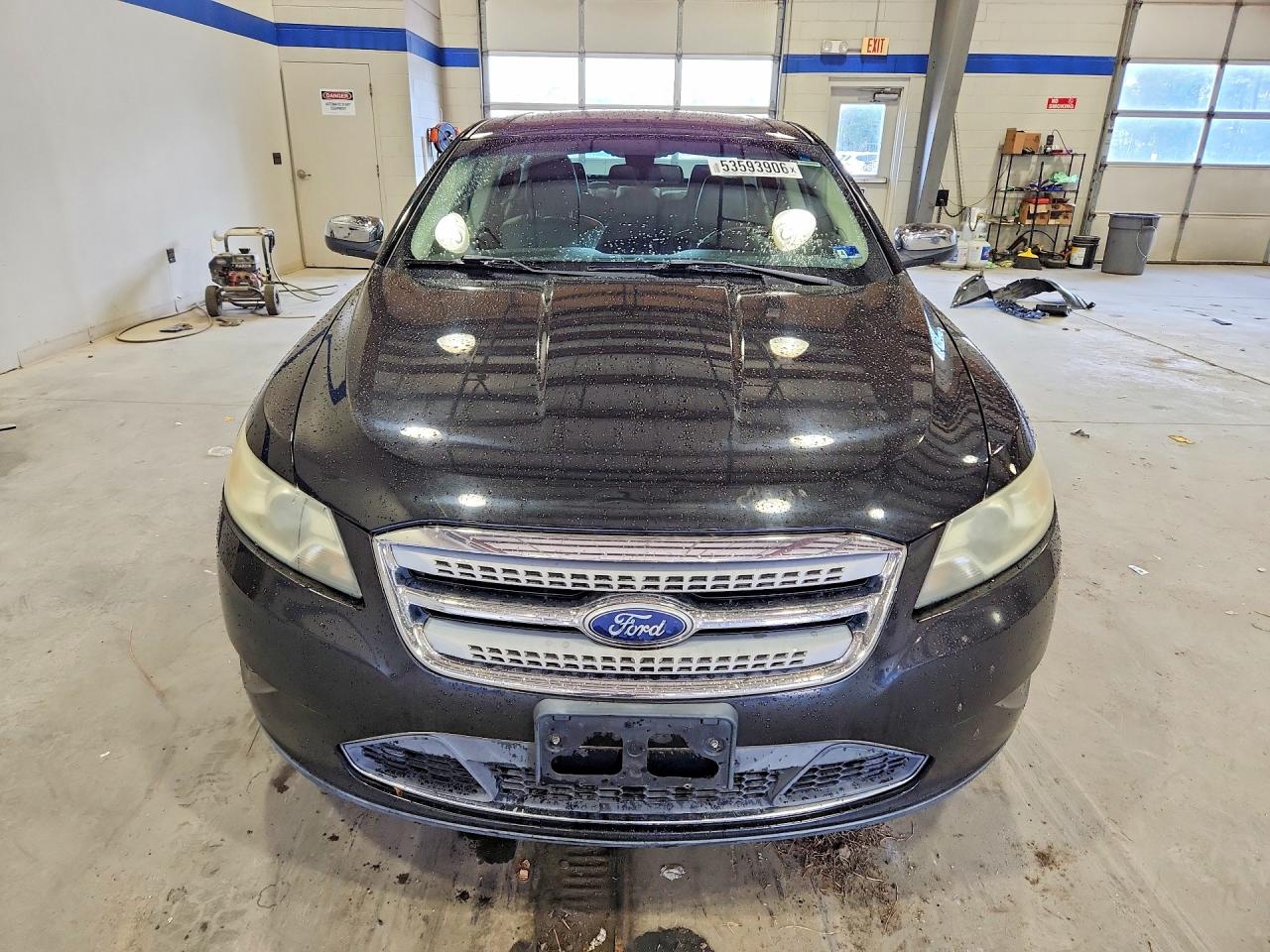 Ford Taurus Limited
