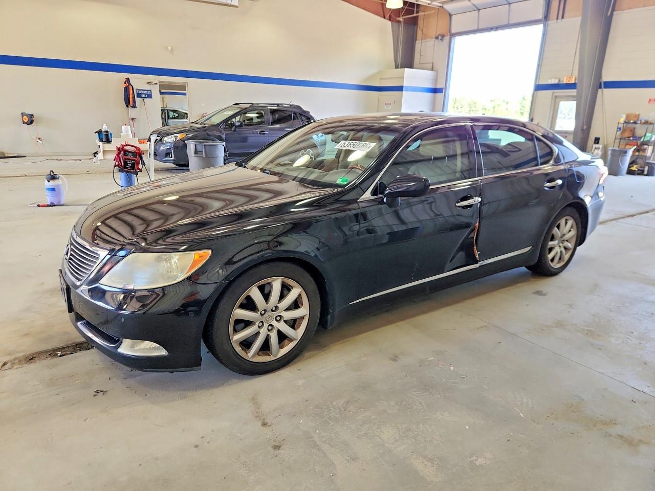 Salvage Lexus LS Image