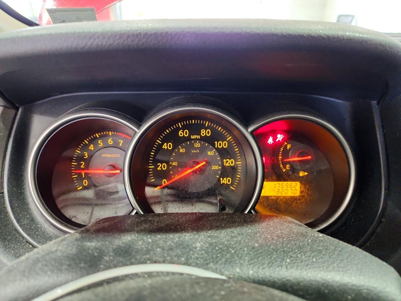 Nissan Versa 1.8 S