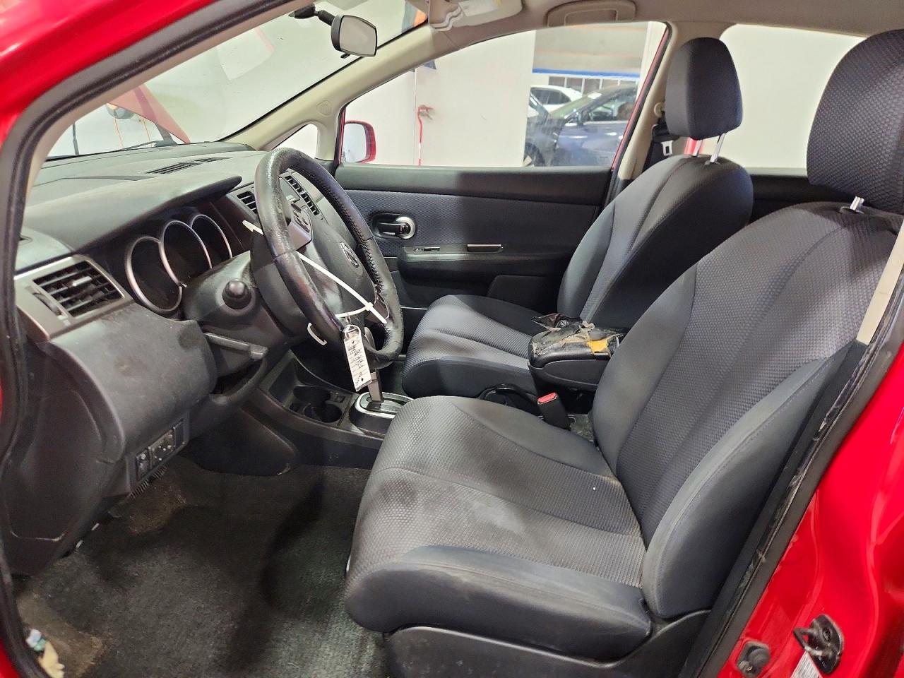 Nissan Versa 1.8 S