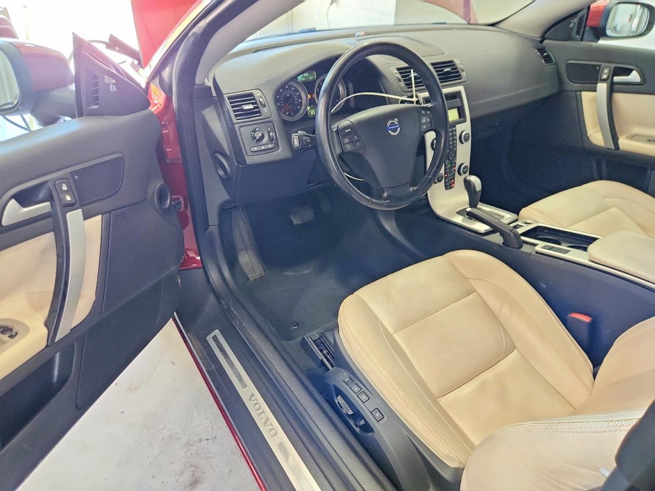 Volvo C70 T5