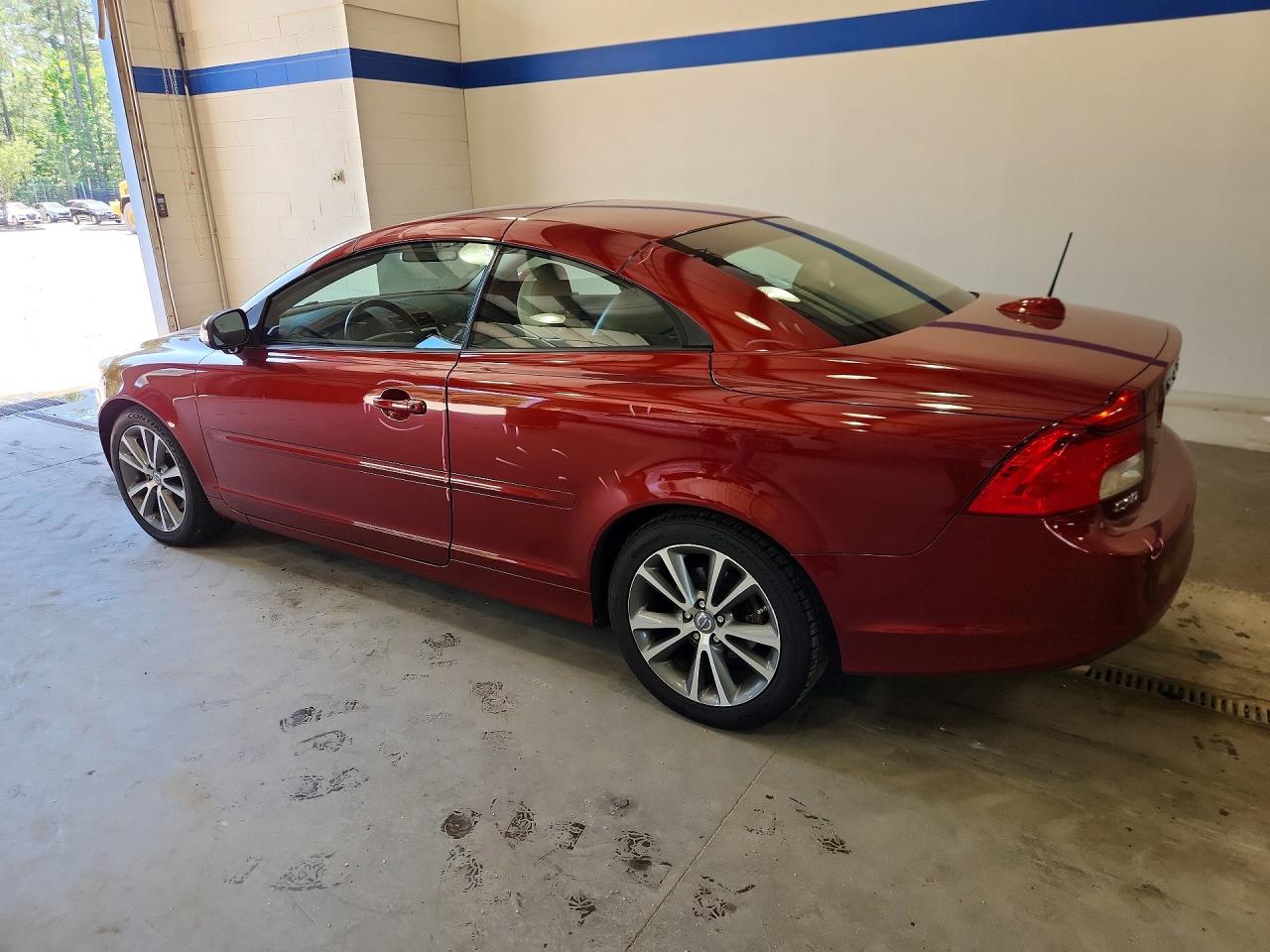 Volvo C70 T5