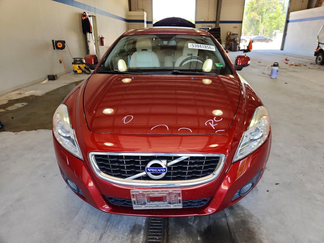 Volvo C70 T5