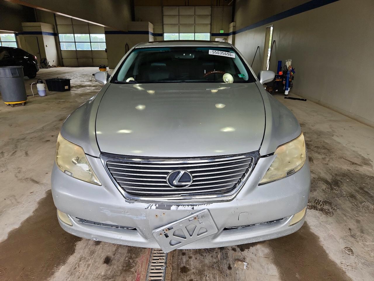 Lexus LS 460