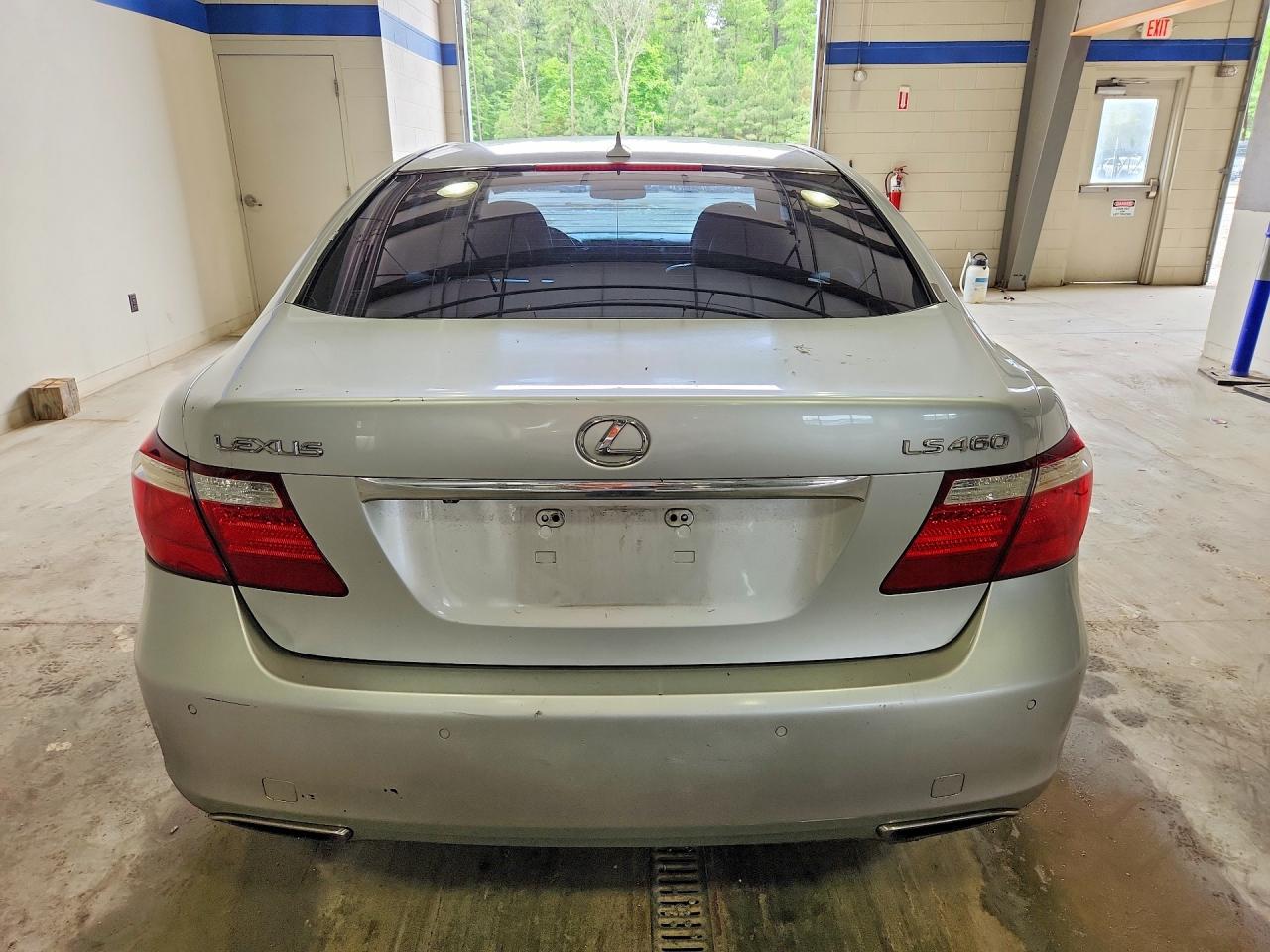 Lexus LS 460