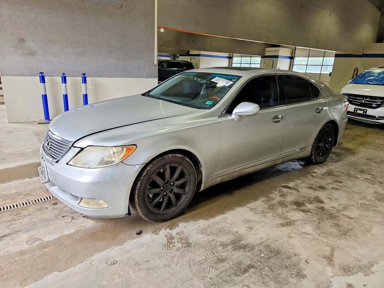 Salvage Lexus LS Image