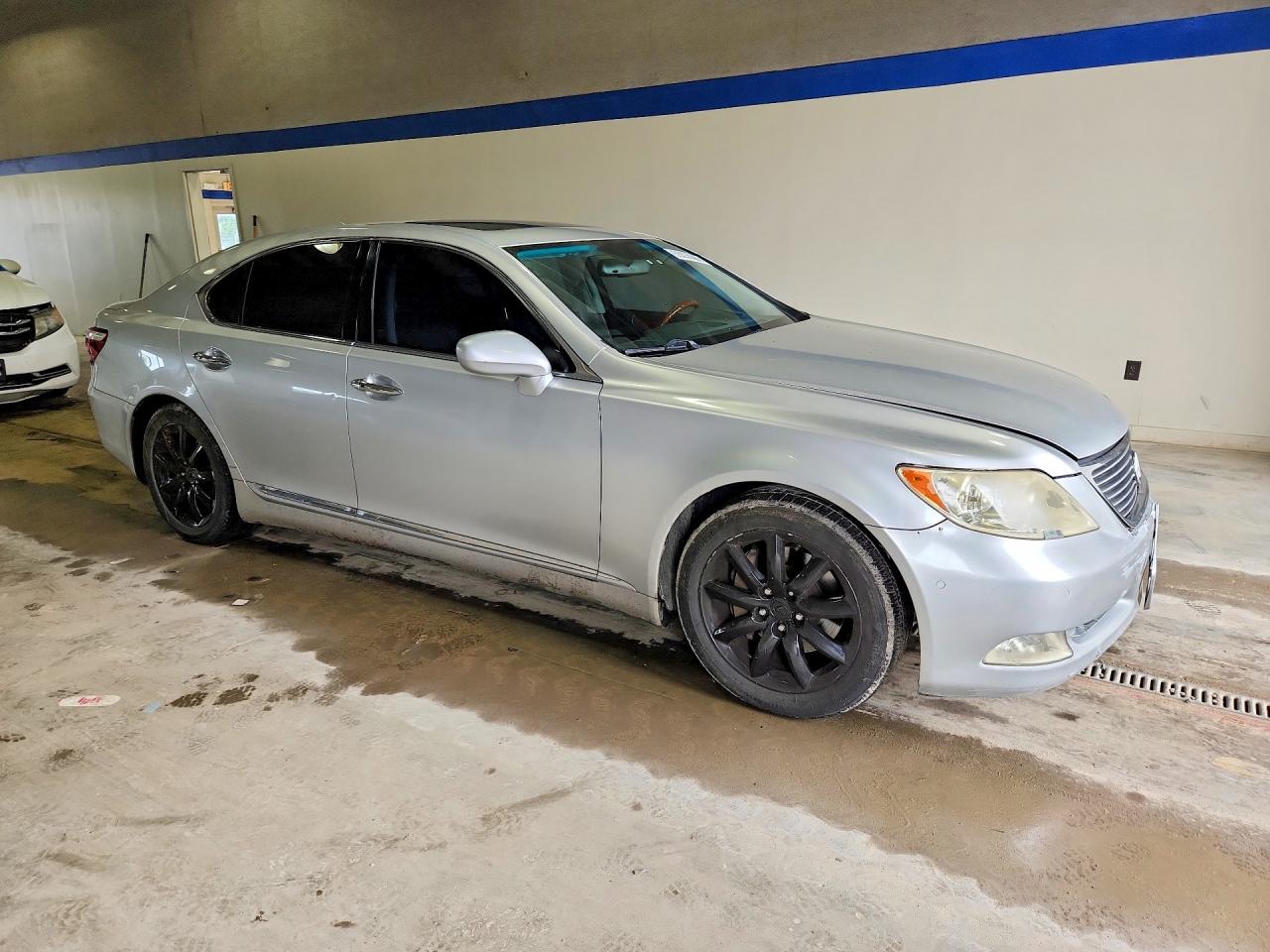 Lexus LS 460