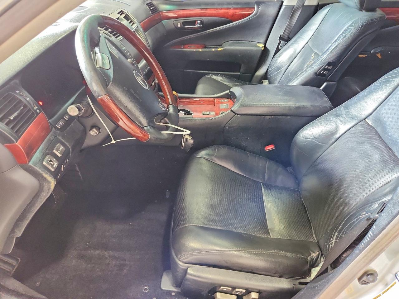 Lexus LS 460