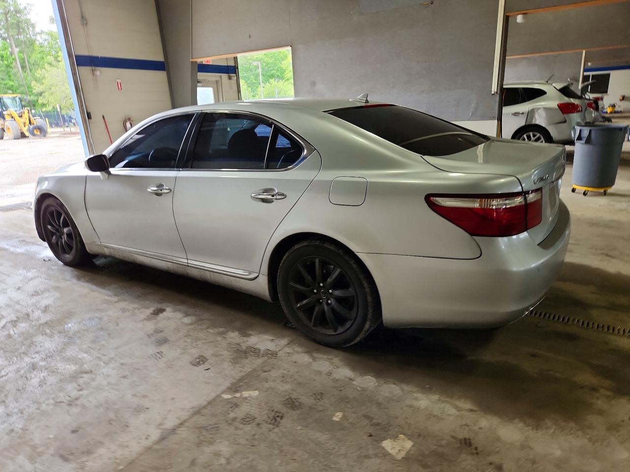 Lexus LS 460