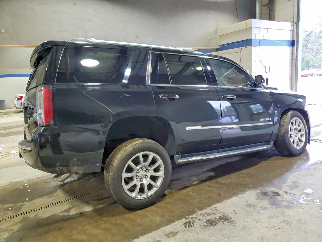 GMC Yukon Denali