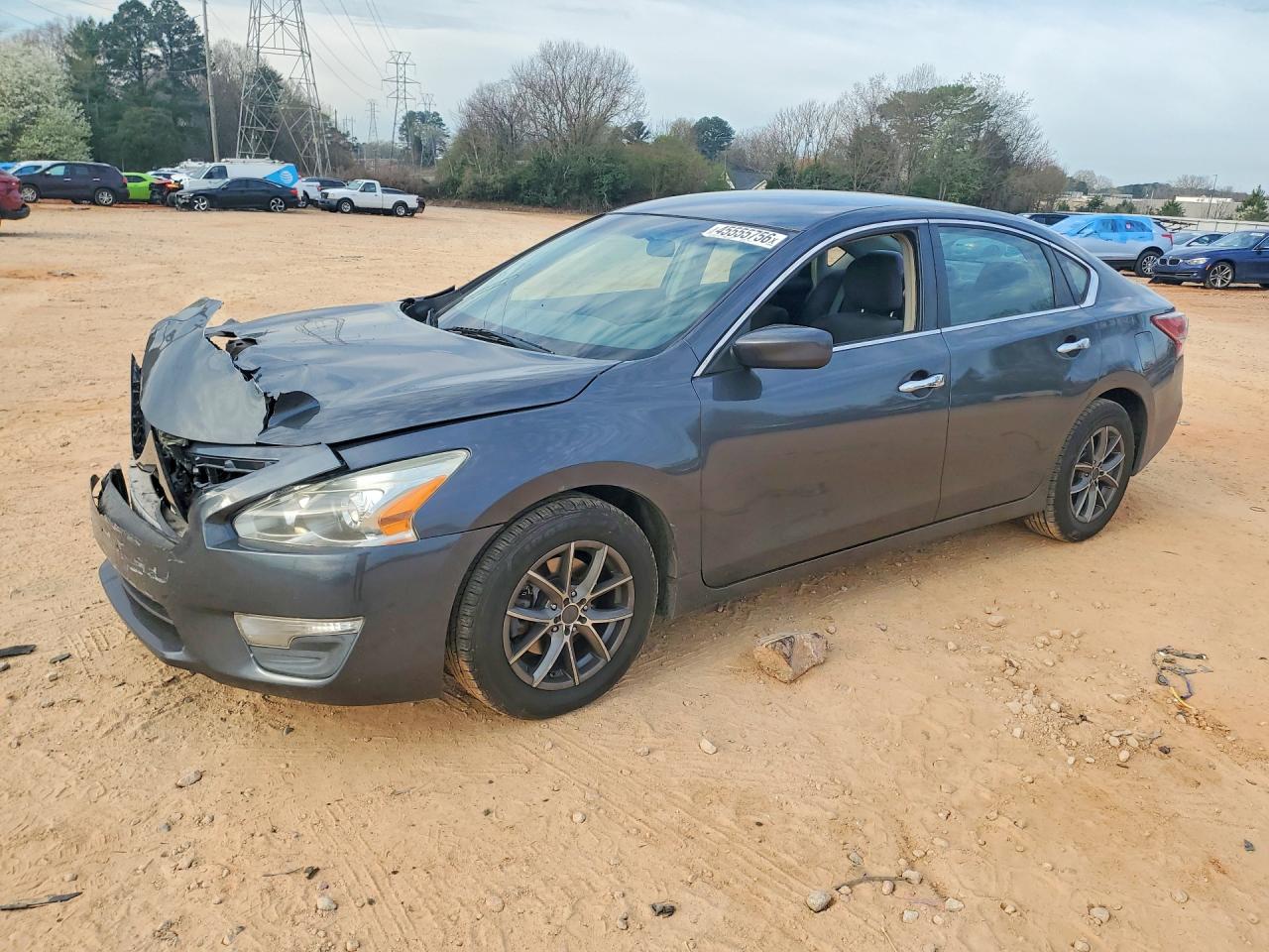 Salvage Nissan Altima Image