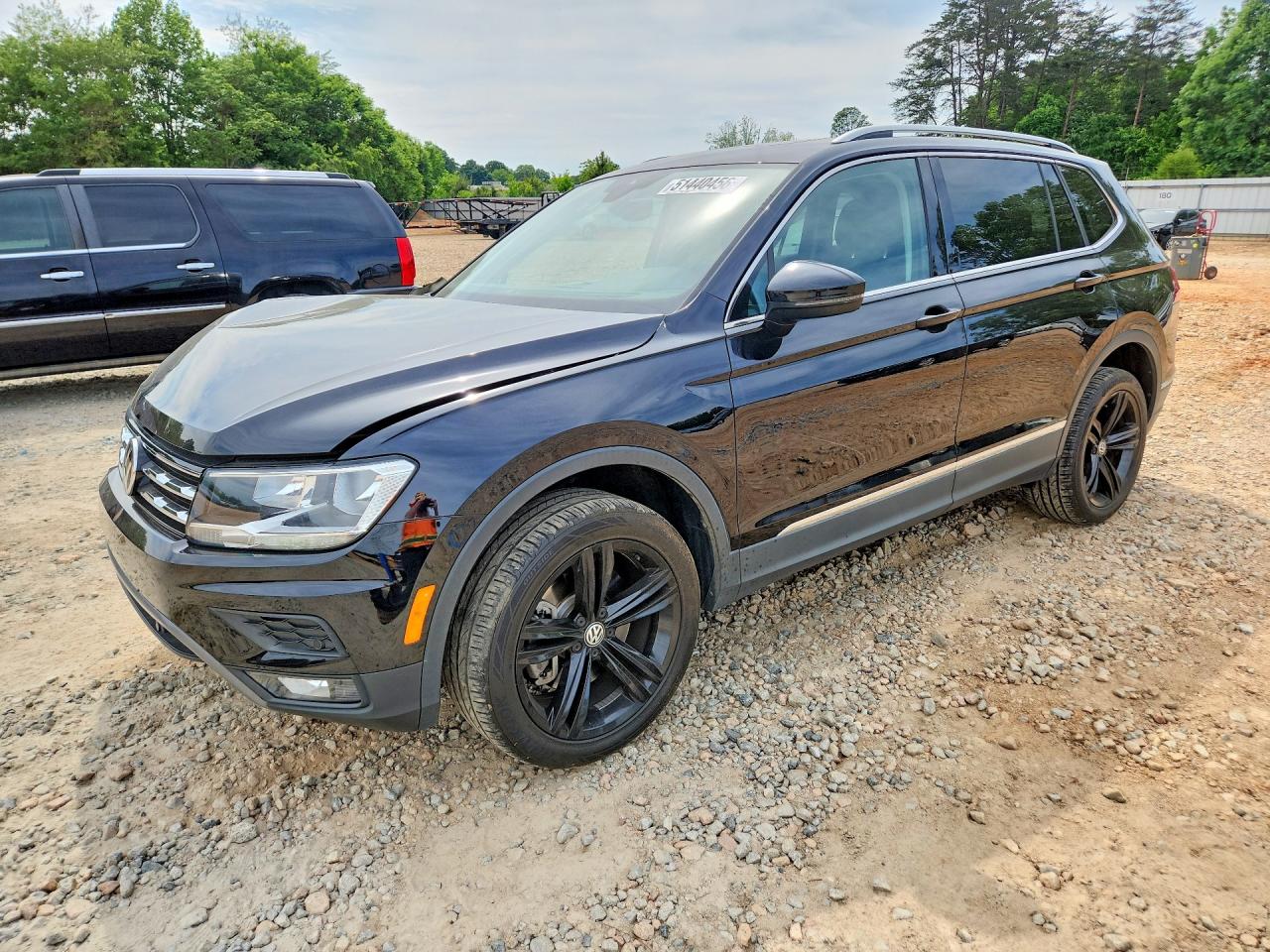 Salvage Volkswagen Tiguan Image