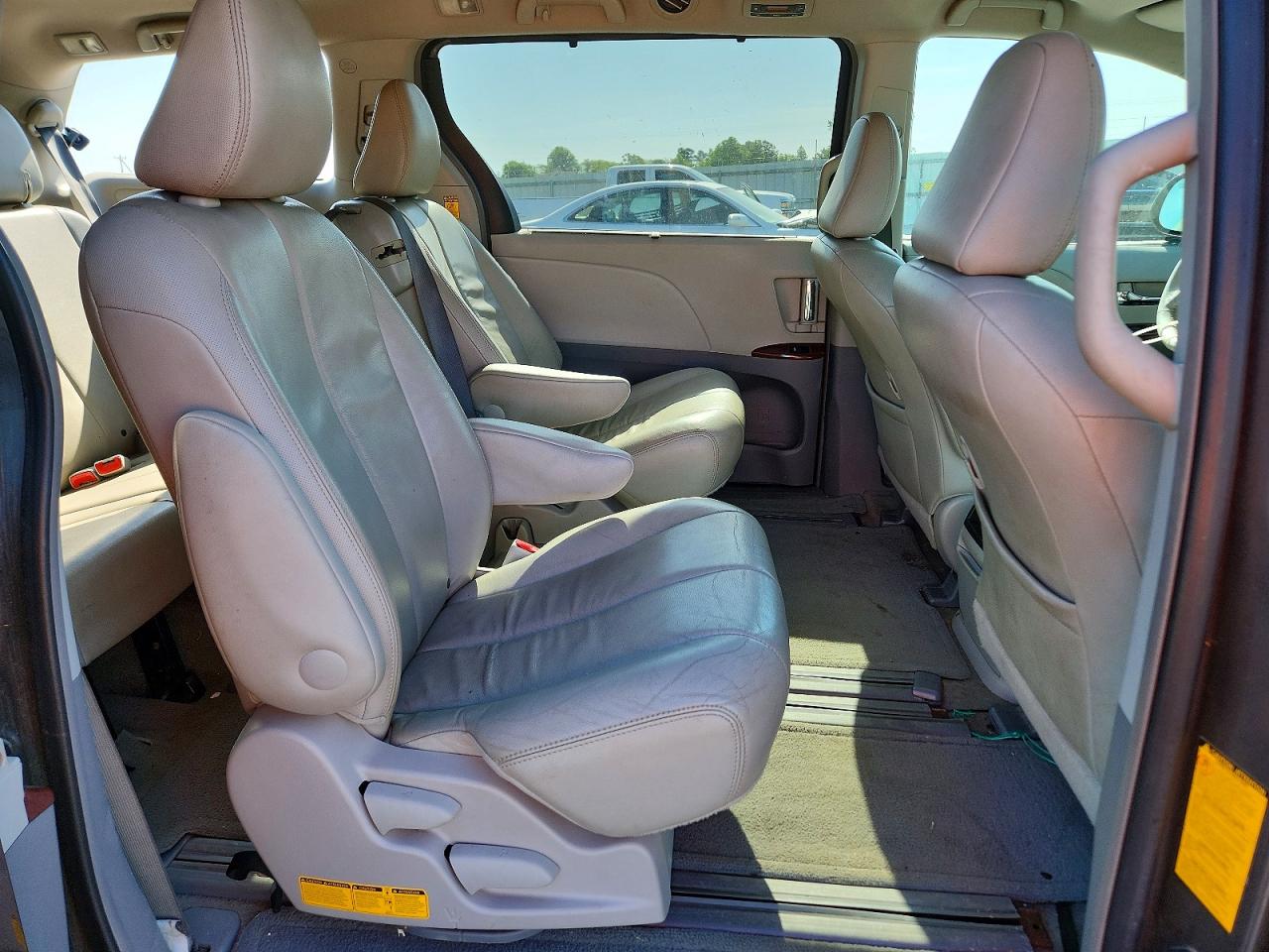 Toyota Sienna Xle 8-passenger