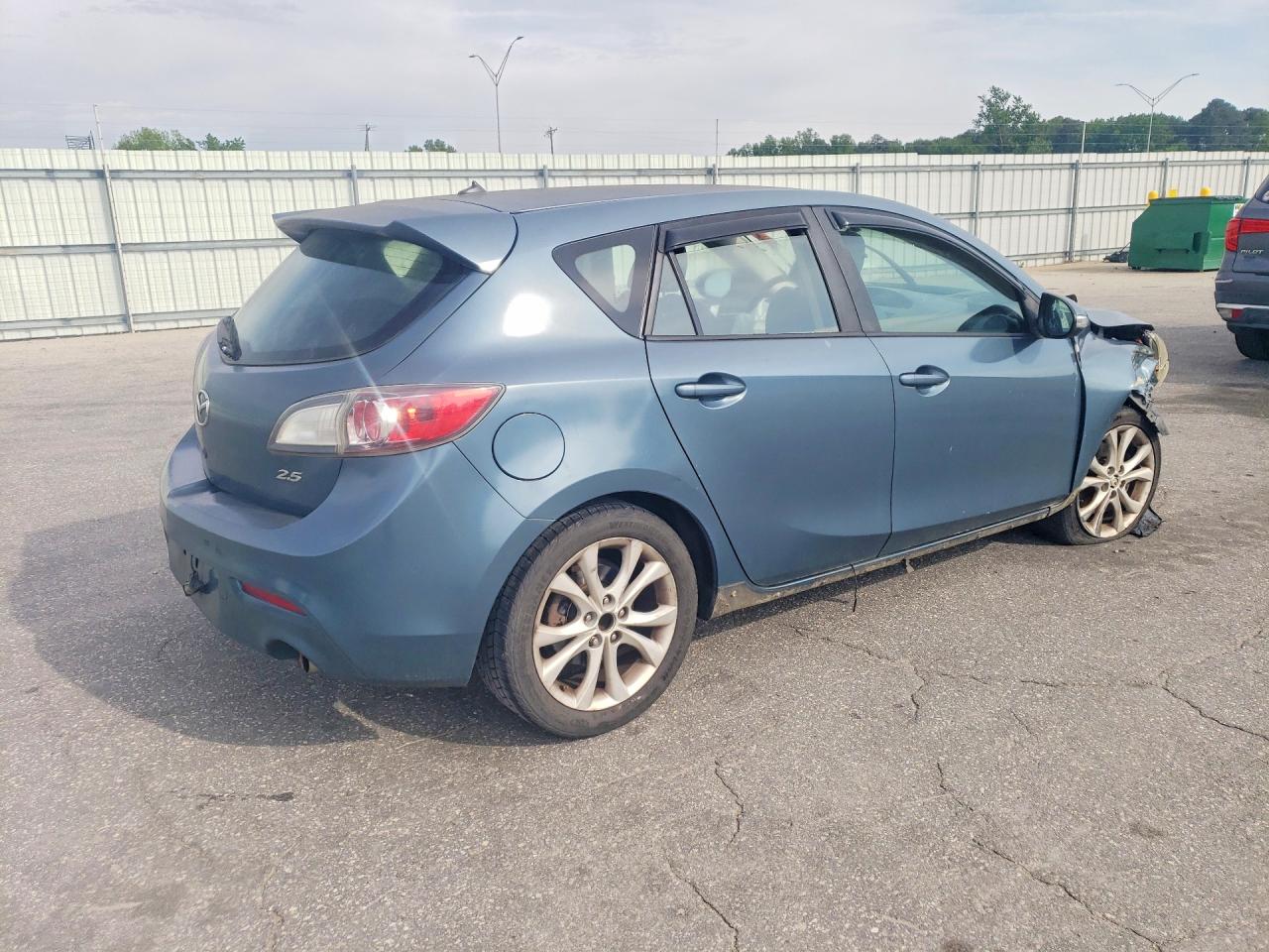 Mazda Mazda3 S