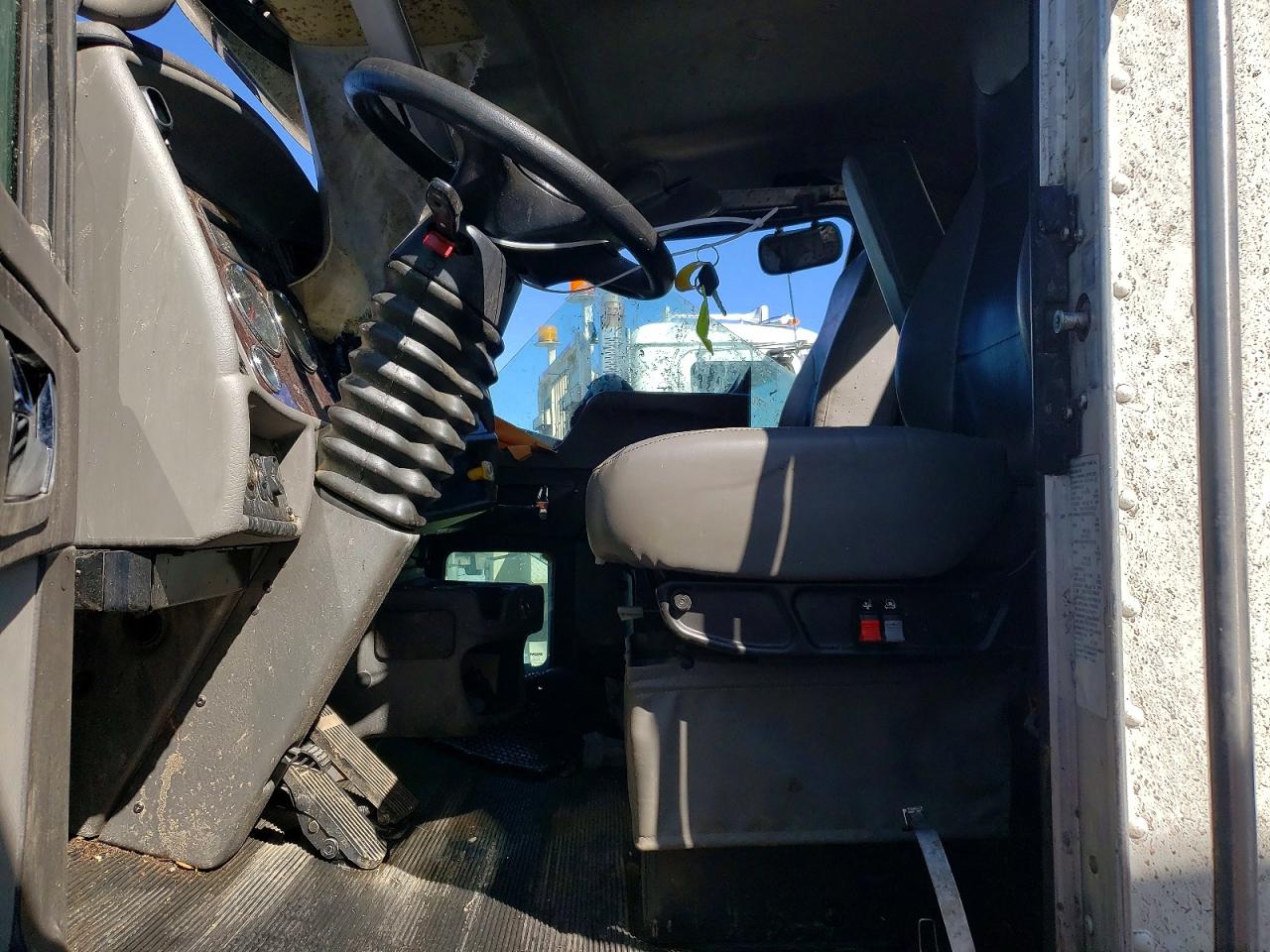 Kenworth T370