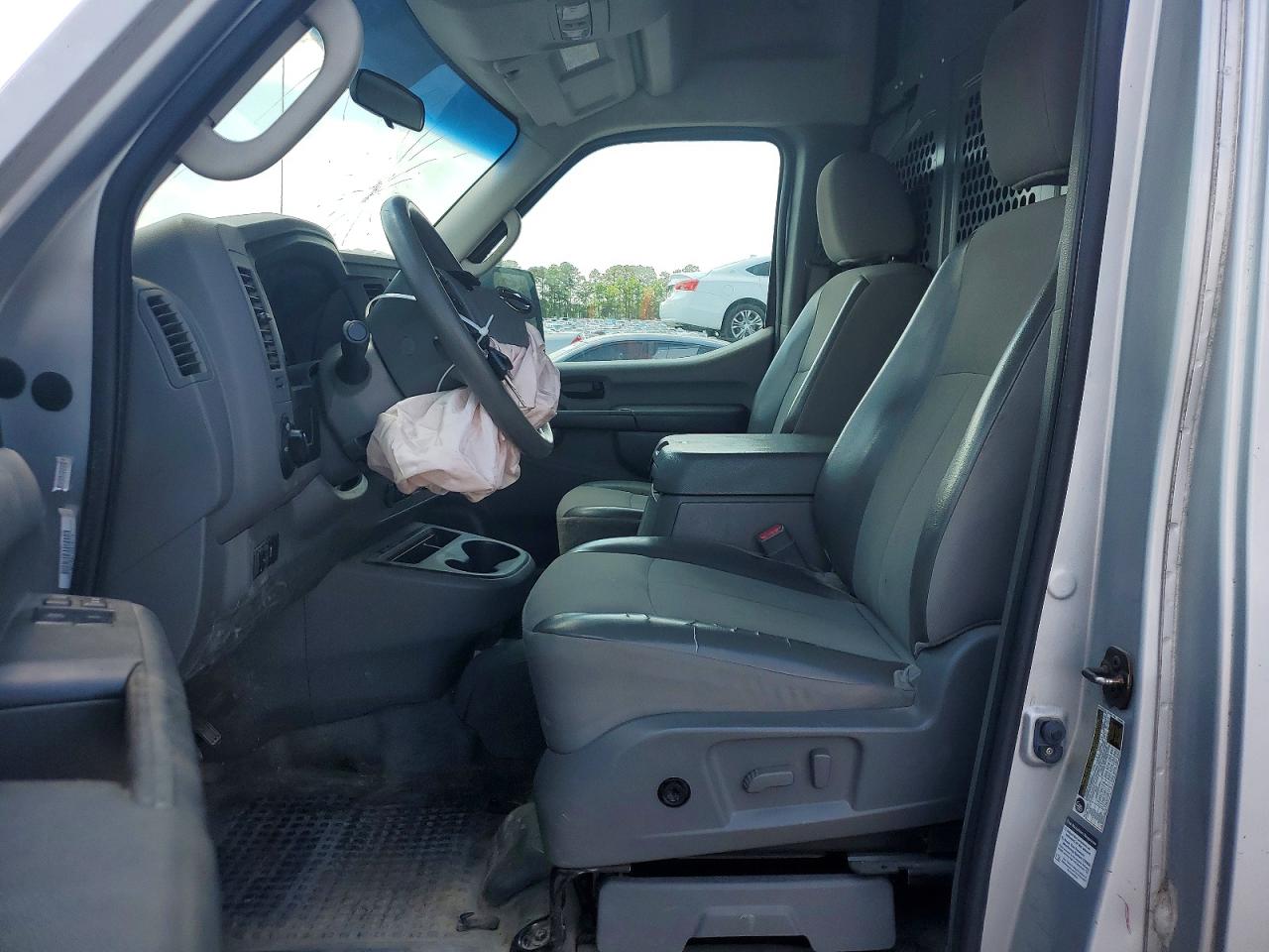 Nissan Nv 2500 Hd S