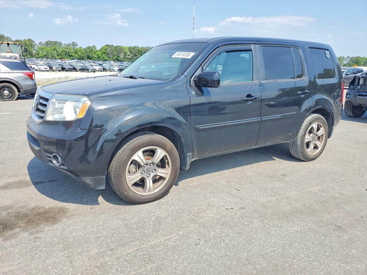 Salvage Honda Pilot Image