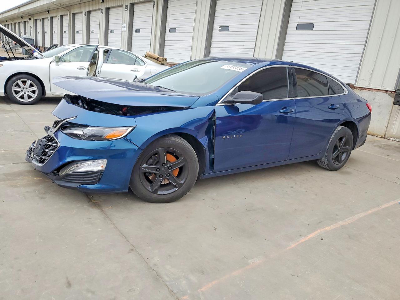 Salvage Chevrolet Malibu Image
