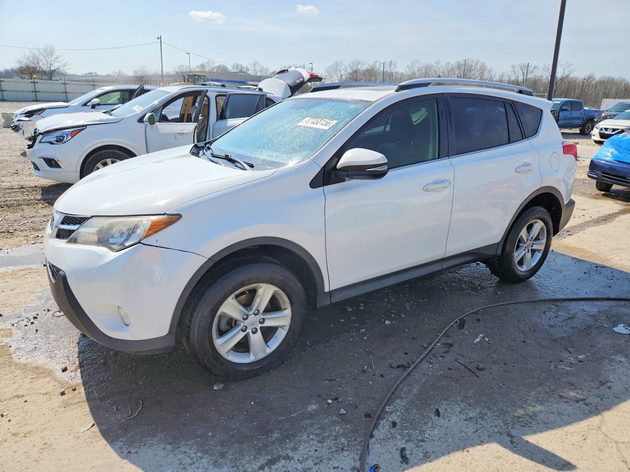 Salvage Toyota RAV4 Image