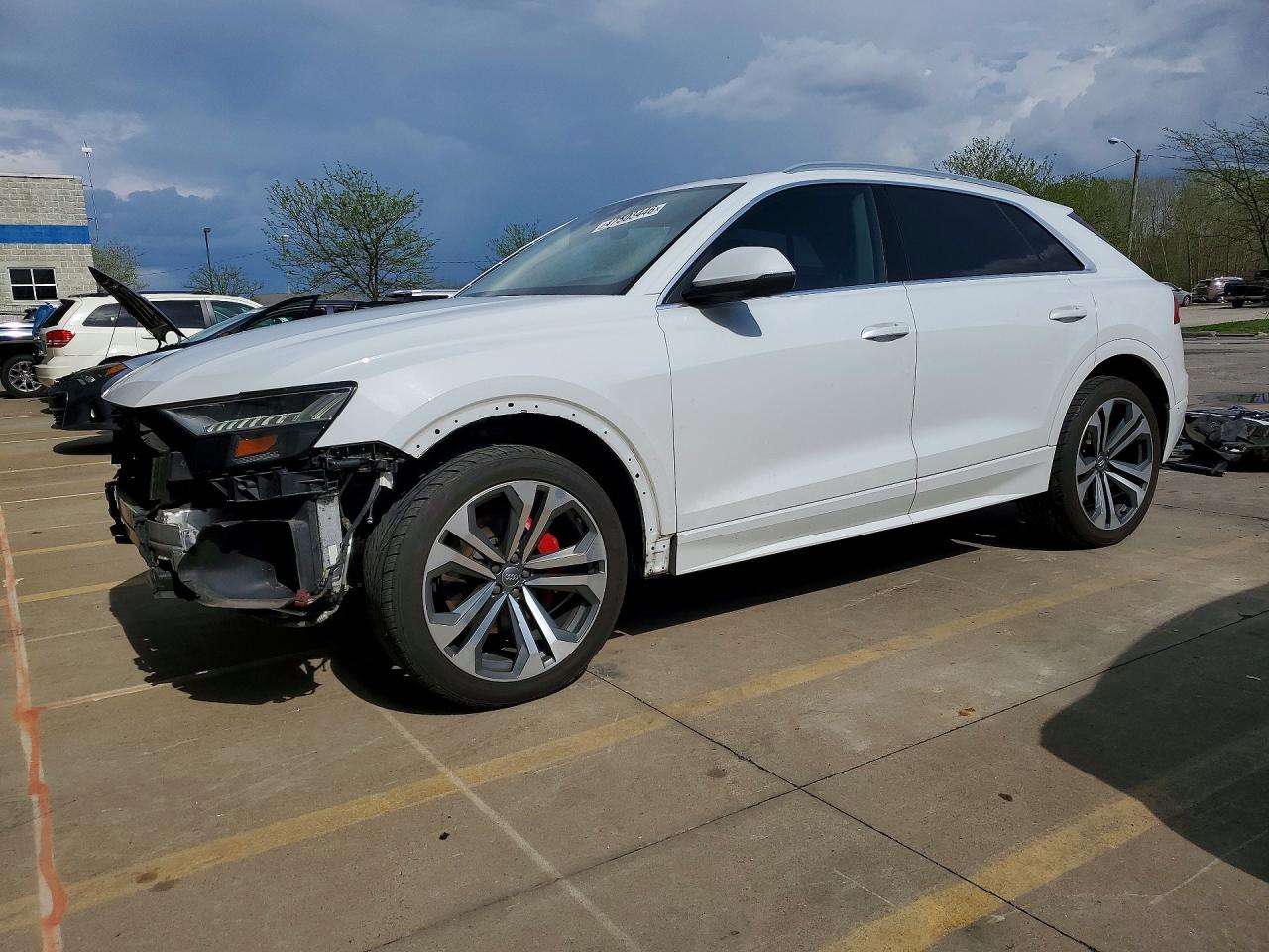 Salvage Audi Q8 Image