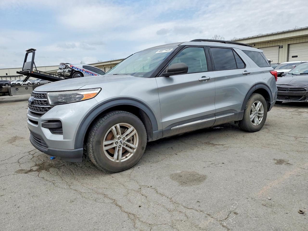 Salvage Ford Explorer Image