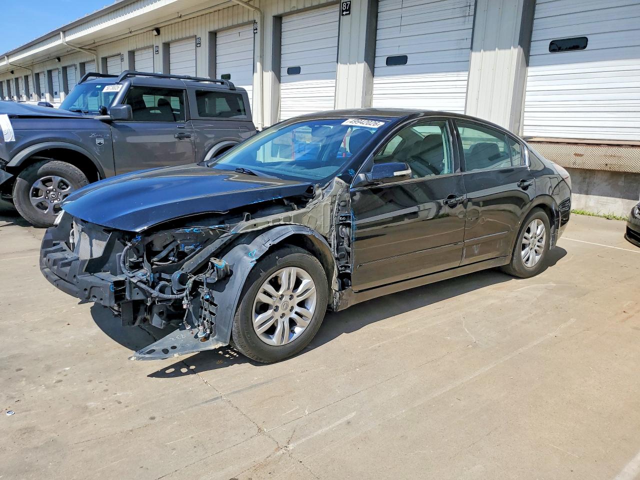 Salvage Nissan Altima Image