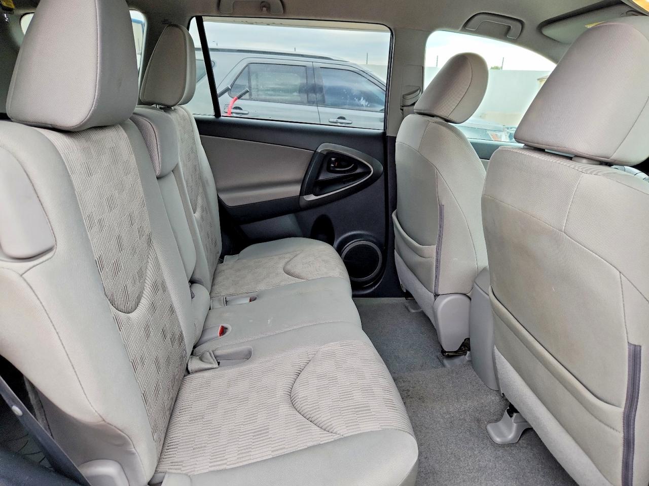 Toyota RAV4 Base