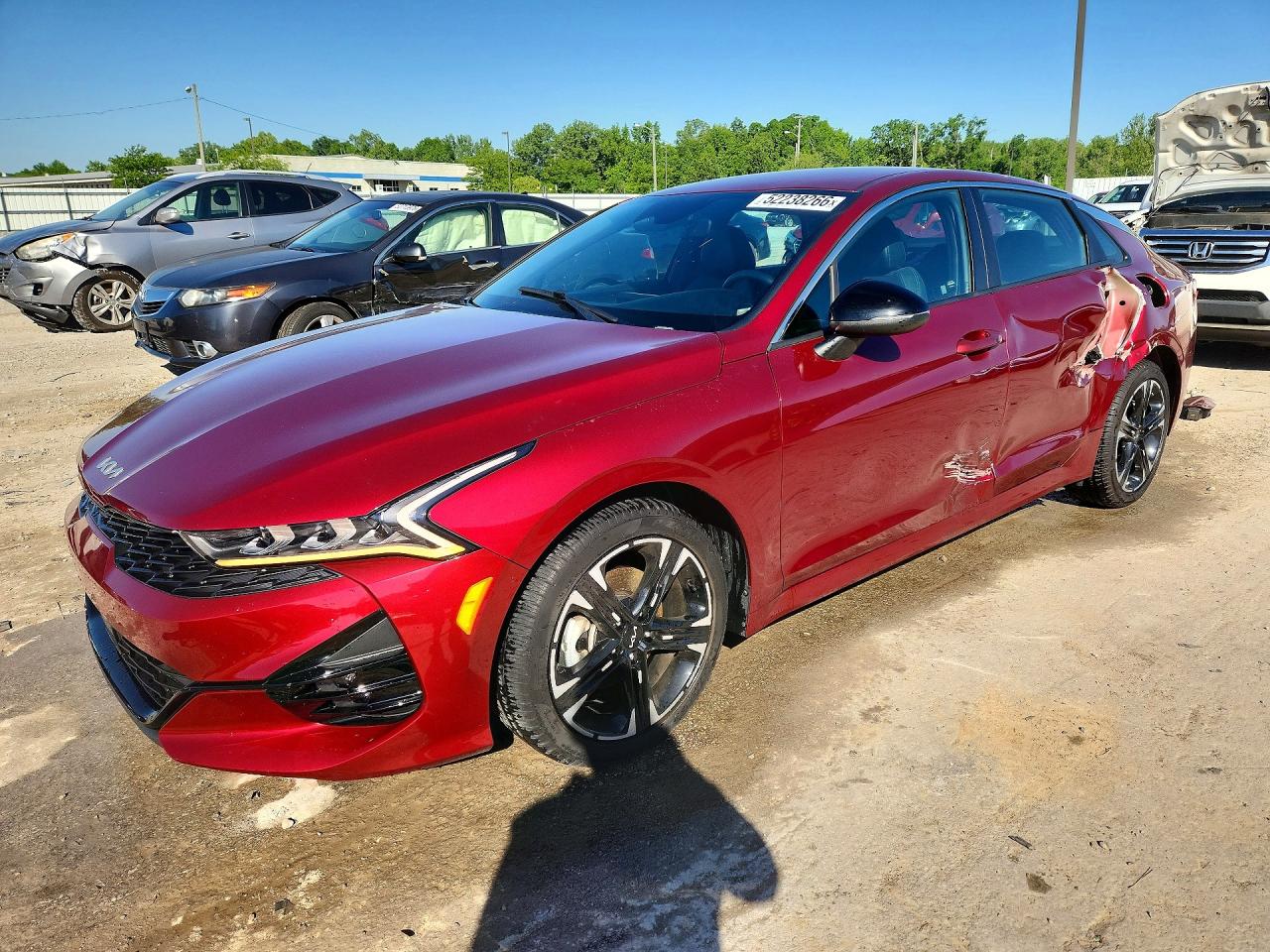 Salvage Kia K5 Image