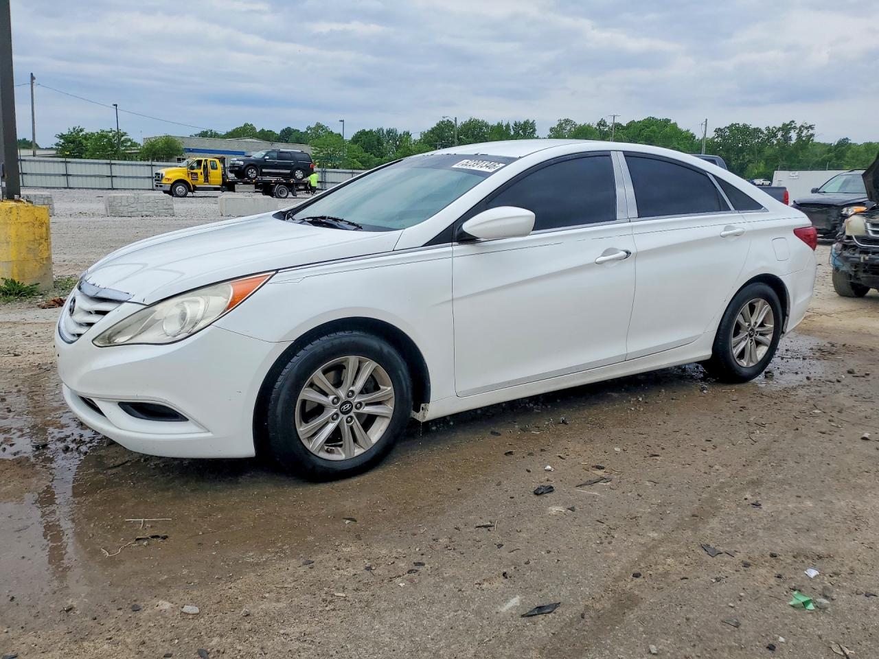 Salvage Hyundai SONATA Image