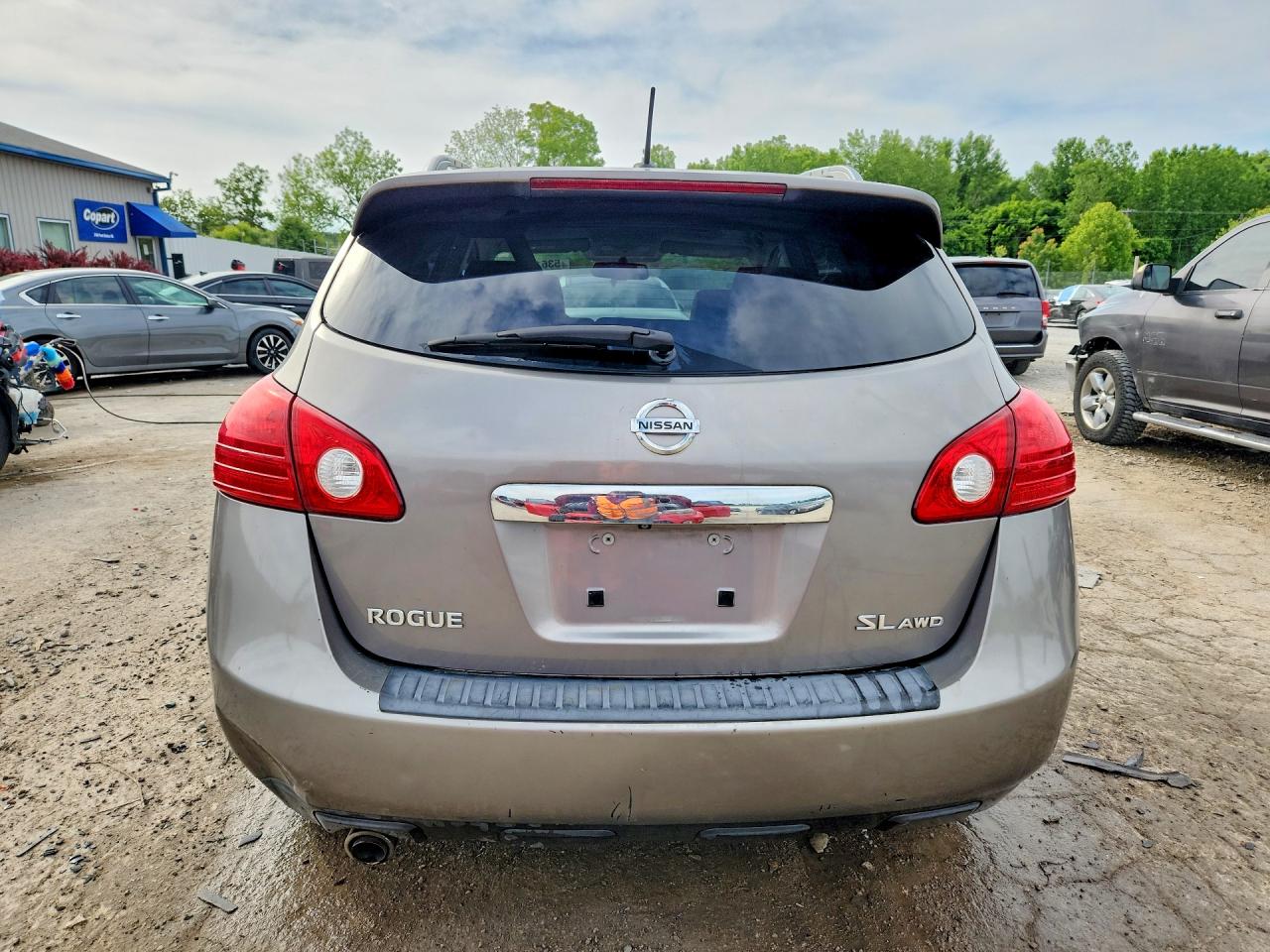 Nissan Rogue S