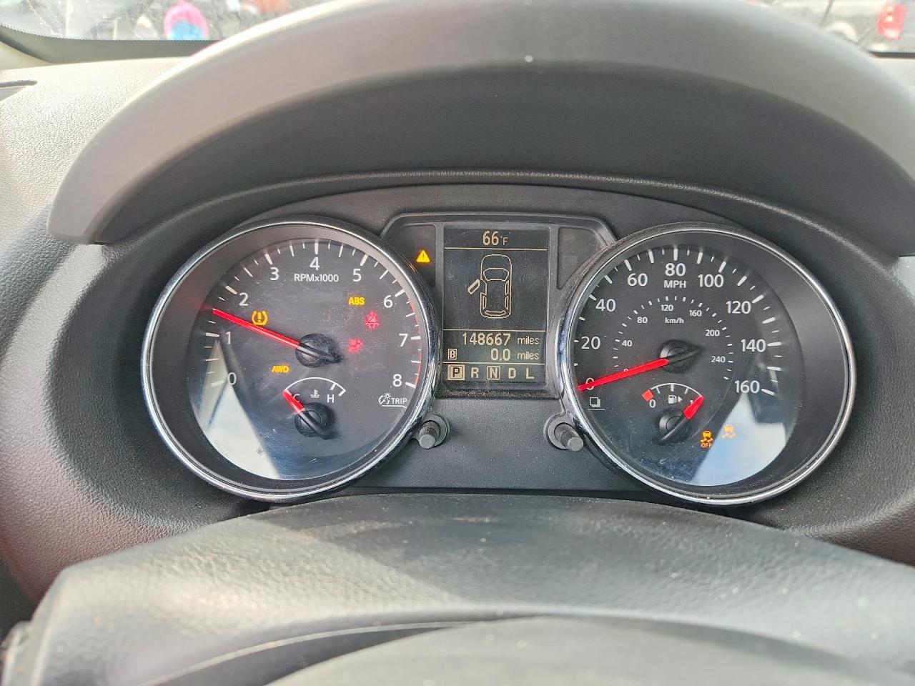 Nissan Rogue S